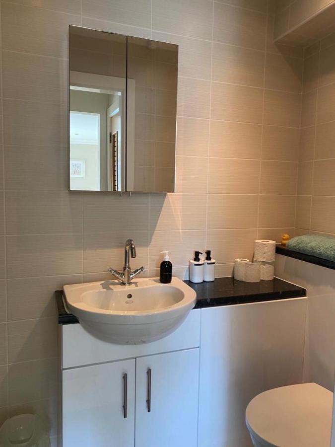 Cosy 3 Bedroom Apartment In Central Portrush With Sea Views Exterior photo