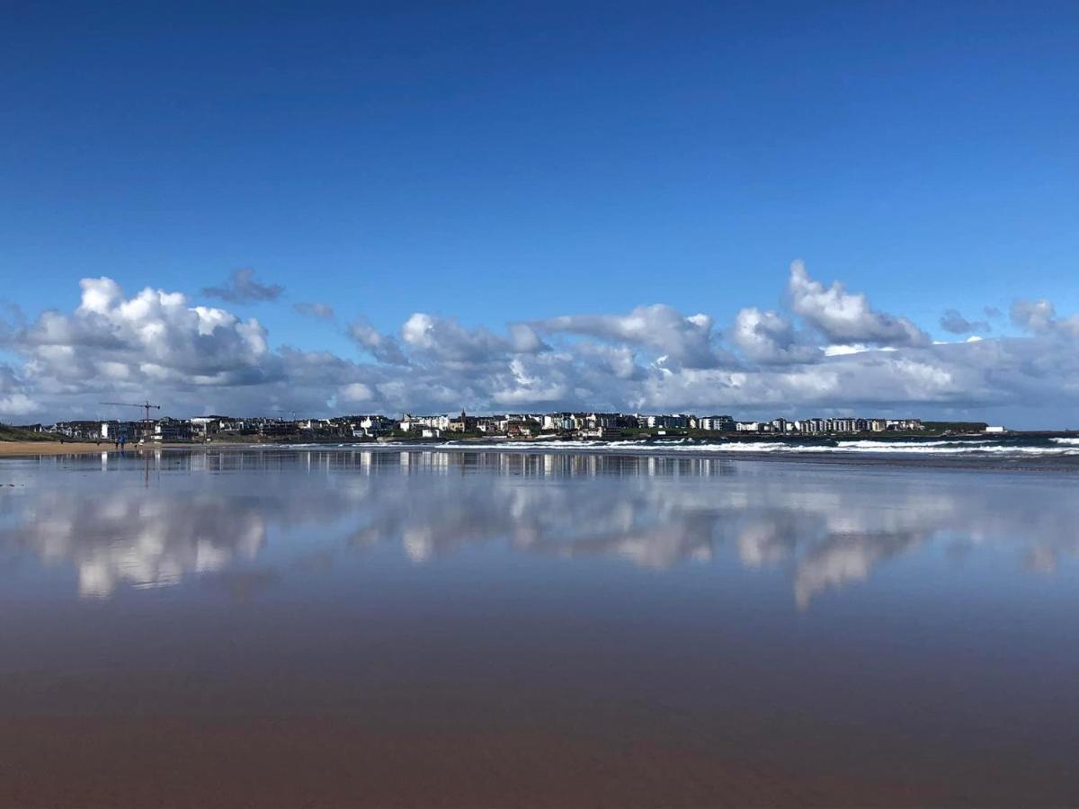 Cosy 3 Bedroom Apartment In Central Portrush With Sea Views Exterior photo